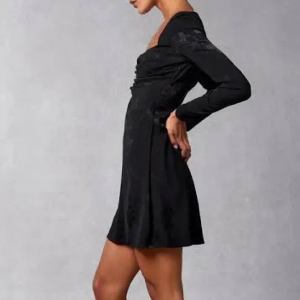 ROUJE PARIS Nancia Floral Jacquard Silk Satin Black Mini Dress Frog Knot Detail - Picture 5 of 16